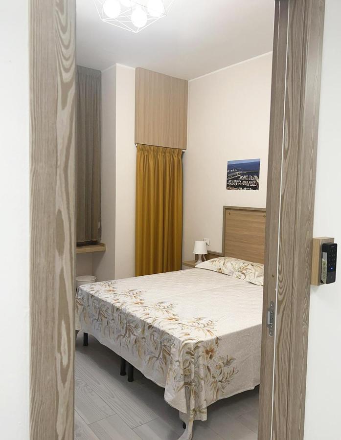 Sissi Comfort Rooms Foresteria Lombarda Monza Exterior photo