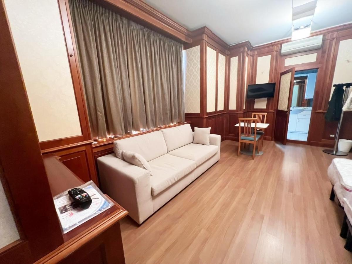 Sissi Comfort Rooms Foresteria Lombarda Monza Exterior photo